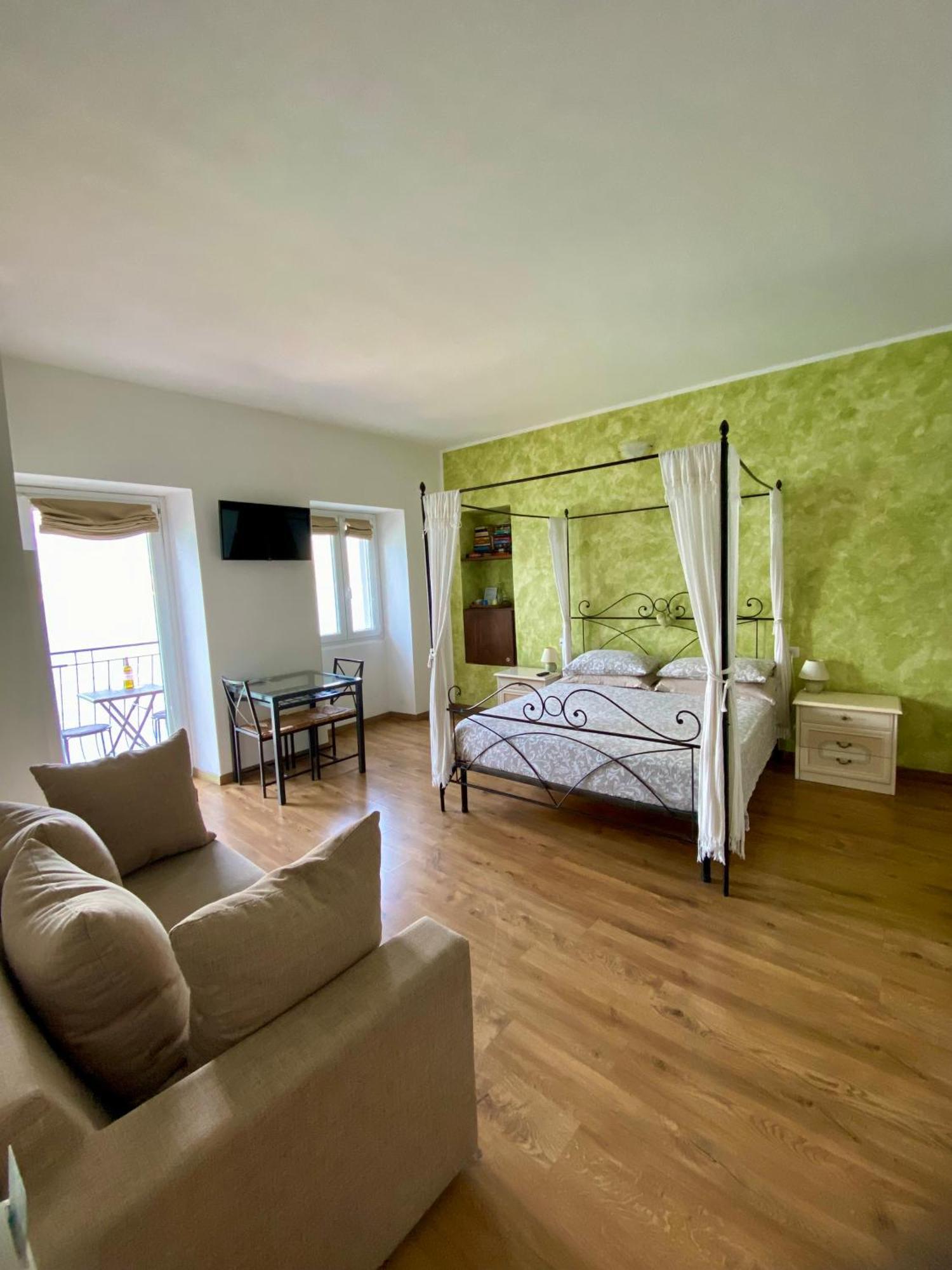 B&B Nest On The Lake Lezzeno Ngoại thất bức ảnh
